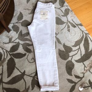 J Crew white boyfriend jeans size 29